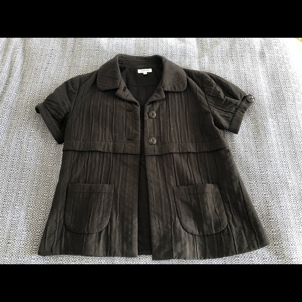 Generra black quilted buttoned jacket size small pockets